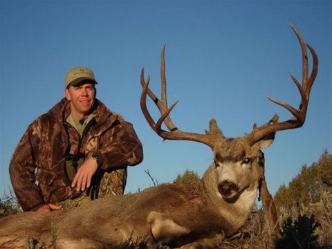 Sherman Wyman 2007 NM Mule Deer Score: 195