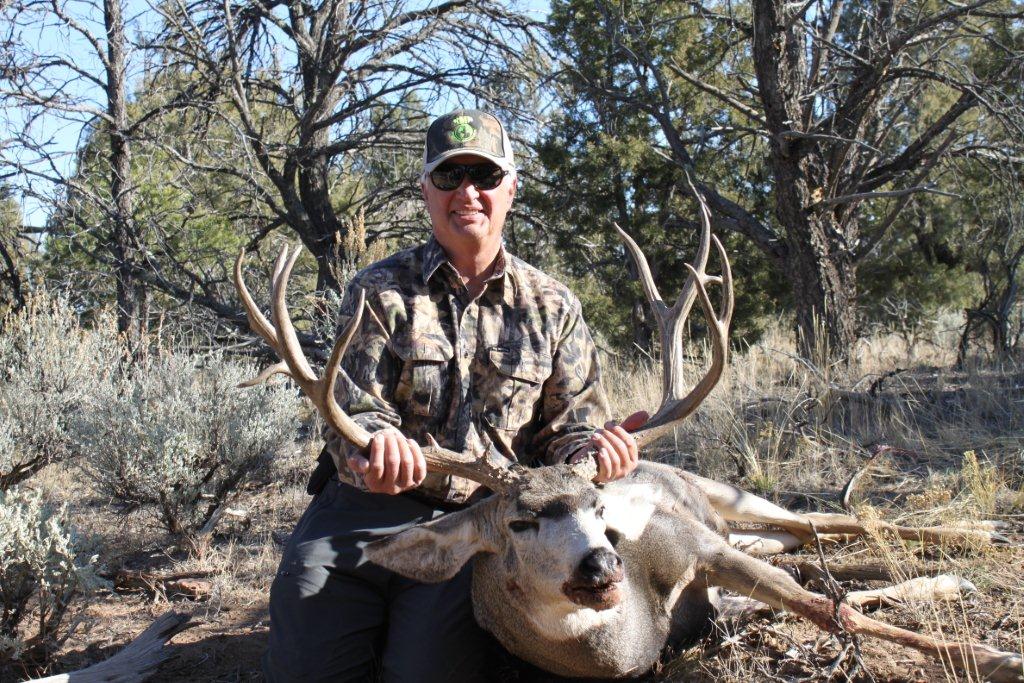 Joe Tanis 2009 NM Mule Deer Score: 192 (38 inches wide)