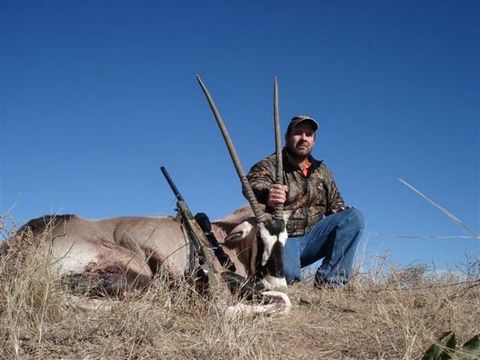 Oryx hunts in New Mexico